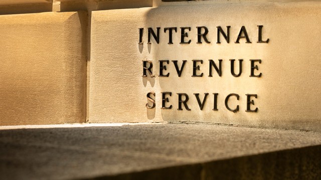 Building with Internal Revenue Service spelled out on sign